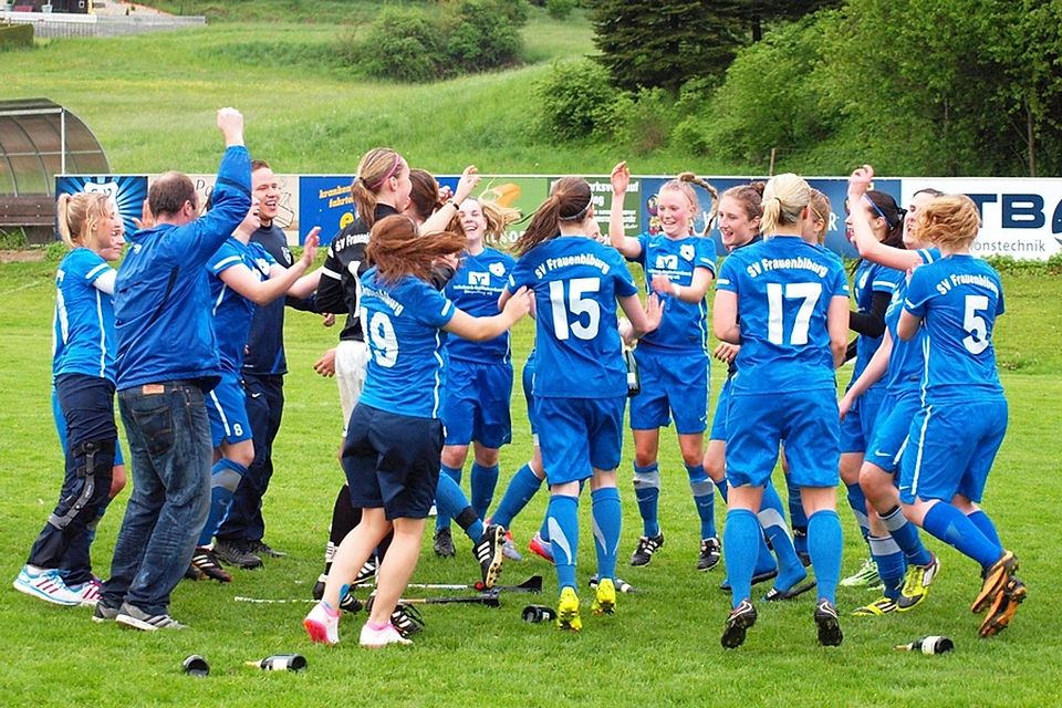 Die Damen des SV Frauenbiburg sichern sich vorzeitig die Bayernliga-Meisterschaft und steigen auf. F: Kroiß