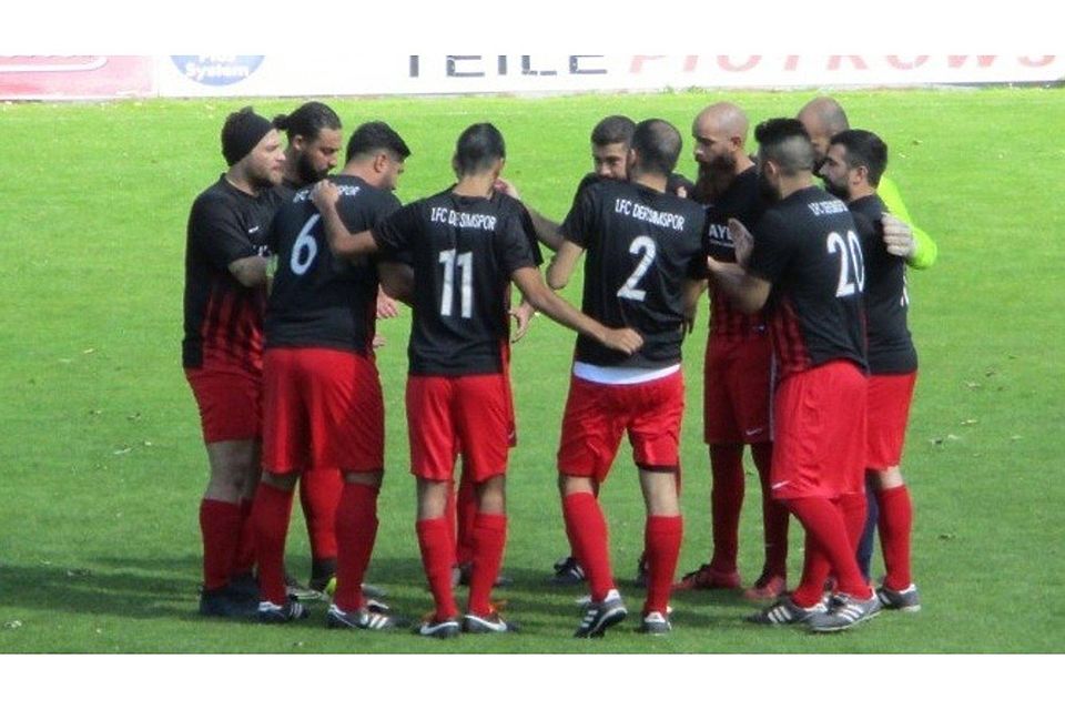 Hier trat der 1. FC Dersimspor mit elf Spielern an, im Pokal waren es zum Start nur sieben. F: Niklas Schneider