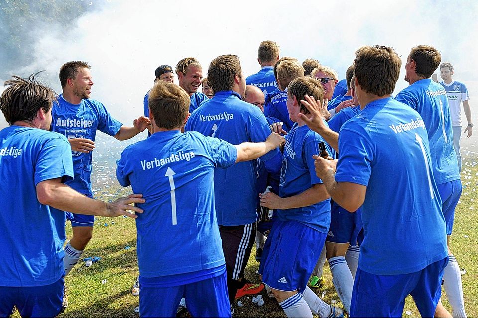 Jetzt dürfen sie noch mal feiern: Die Fußballer des FC Wiesharde sind in der Verbandsliga.ki