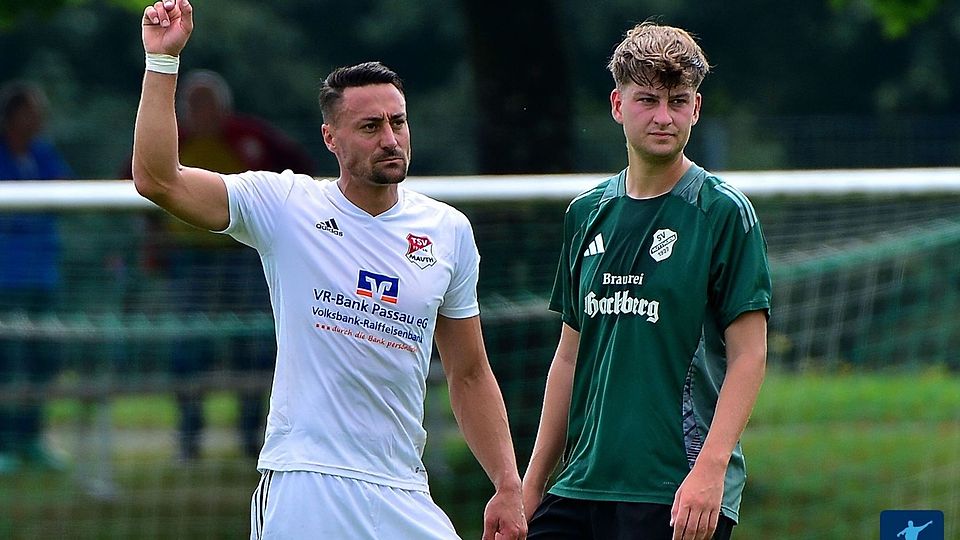 Korbinian Tolksdorf (in weiß) konnte mit seinem Doppelpack zum 2:4-Auswärtssieg gegen den SV Bischofsmais beisteuern.