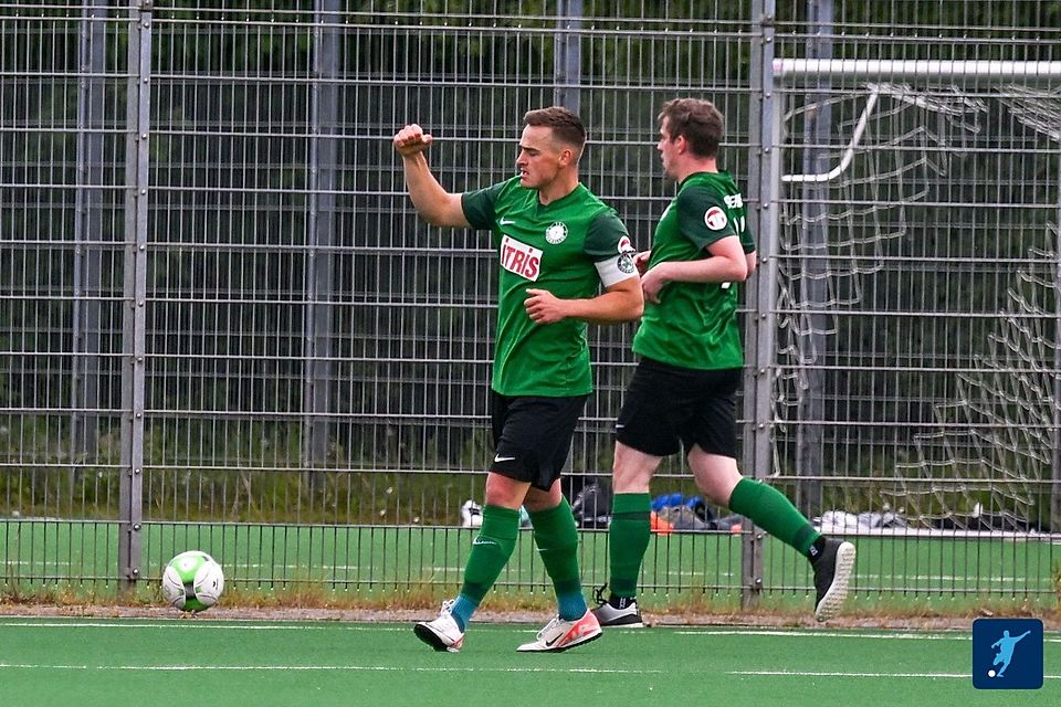 FSV-Kapitän Fabian Abt (mitte) konnte beim Heimerfolg gegen die SG Orlen gleich fünf Mal die Faust ballen. 