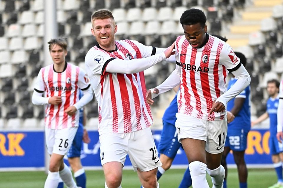 Mathias Fetsch (links) und David Amgegnaglo trafen jeweils gegen den Bahlinger SC für den SC Freiburg II.