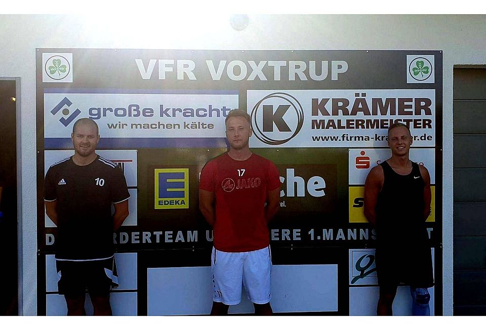 Das Treppchen beim VfR: Tim Abramsen (Mitte) siegte vor Dennis Krone (rechts) und Nils Hannker (links).