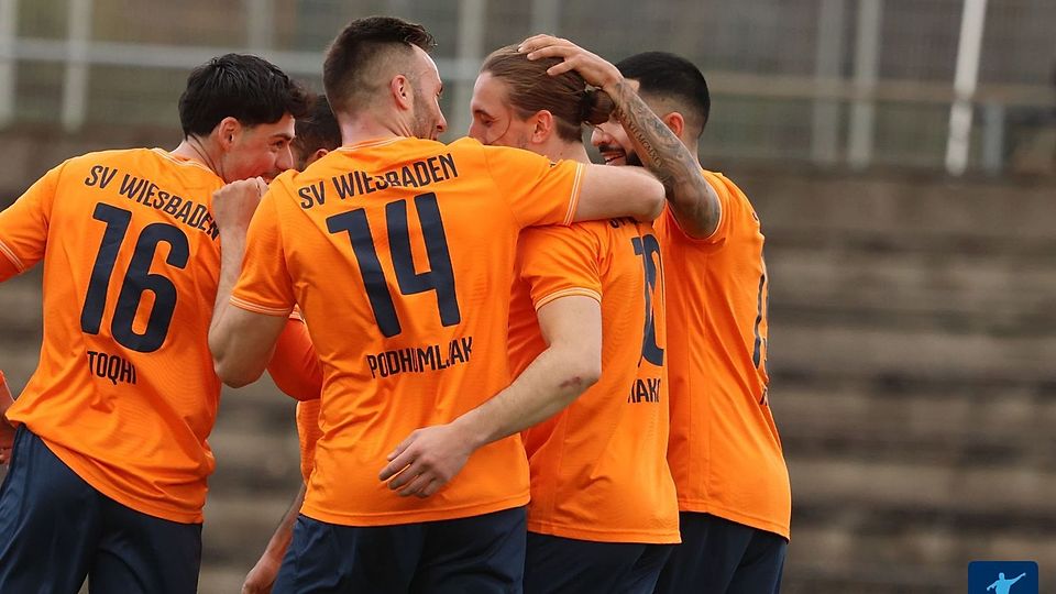 Bald werden die Fans des SV Wiesbaden ganz neue Namen auf den Trikots ihres Vereins lesen dürfen. Der SV Wiesbaden steht vor einem großen Umbruch im Sommer. 