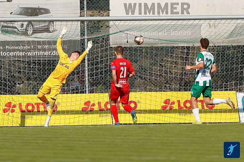 Das 1:0 des SVS. Toller Volleytreffer ins lange Eck von Patrick Drofa nach Vorlage von Fabian Schnabel. Das 1:0 des SVS. Toller Volleytreffer ins lange Eck von Patrick Drofa nach Vorlage von Fabian Schnabel.
