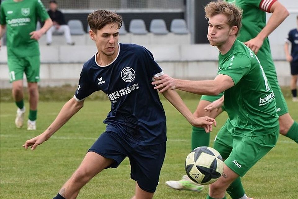 Nach einer Niederlage gegen den TSV Jetzendorf (grün) will der SC Oberweikertshofen (blau) an diesem Spieltag zurück in die Erfolgsspur.