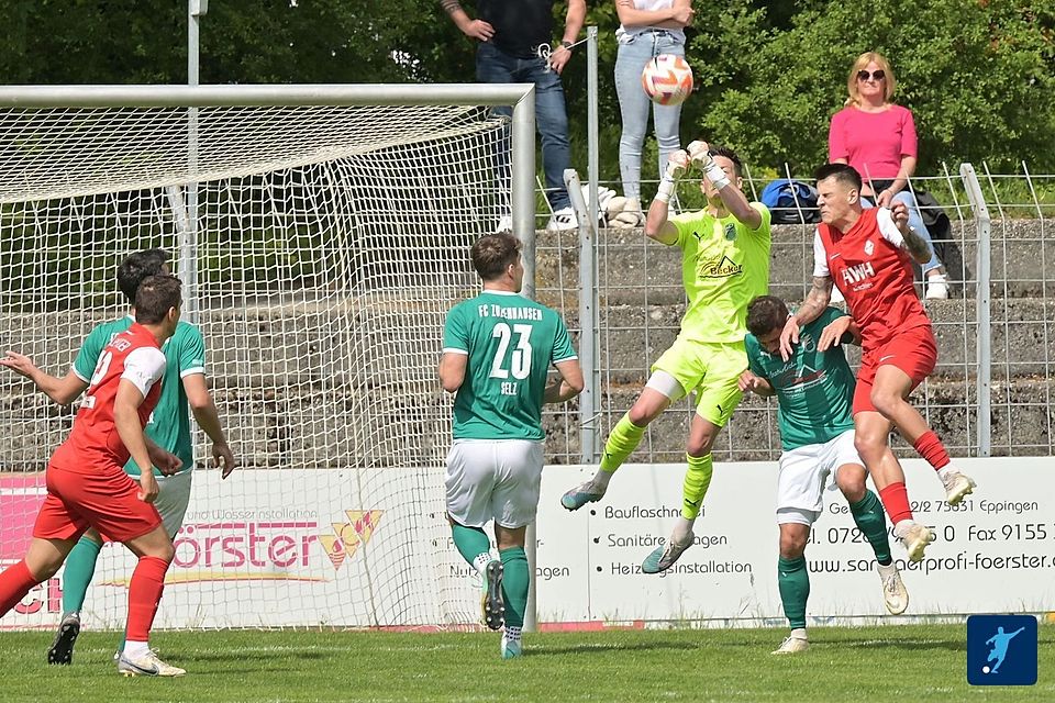 Der VfB Eppingen (rot) muss am Freitag nach Mühlhausen. Zuzenhausen (grün) empfängt am Mittwoch den FV Mosbach.