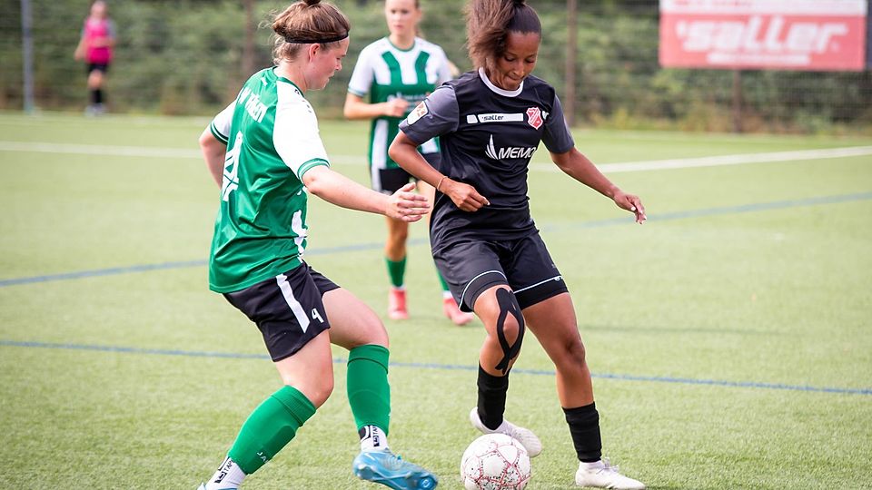 Sahra Herkströter (r.) und die Spvg. Steinhagen unterlagen Thülen