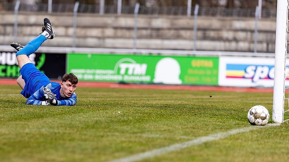 Am Wochenende will Julius keinem Ball hinterherschauen, sondern sie abwehren.