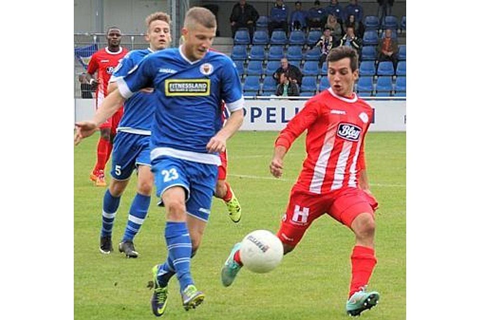 Kai Kaissis (rechts, hier beim 4:1 im Auswärtsspiel im September in Goslar) stand 14-mal im Regionalliga-Kader und kam dabei zu sechs Kurzeinsätzen. Wittig