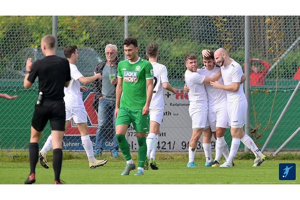 Fabio Groß (2.v.r) hat bereits 111 Spiele für Abtswind bestritten. Es kommen nur noch wenige hinzu.