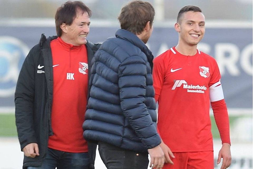 Zusammenarbeit verlängert: mit dem Trainerduo Heribert Ketterl (li.) und Tobias Beck (re.). 