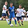 Pedro Allgaier (blaue Spielkleidung) erzielte das zwischenzeitliche 2:0 für den SC Lahr in Diersheim. 
