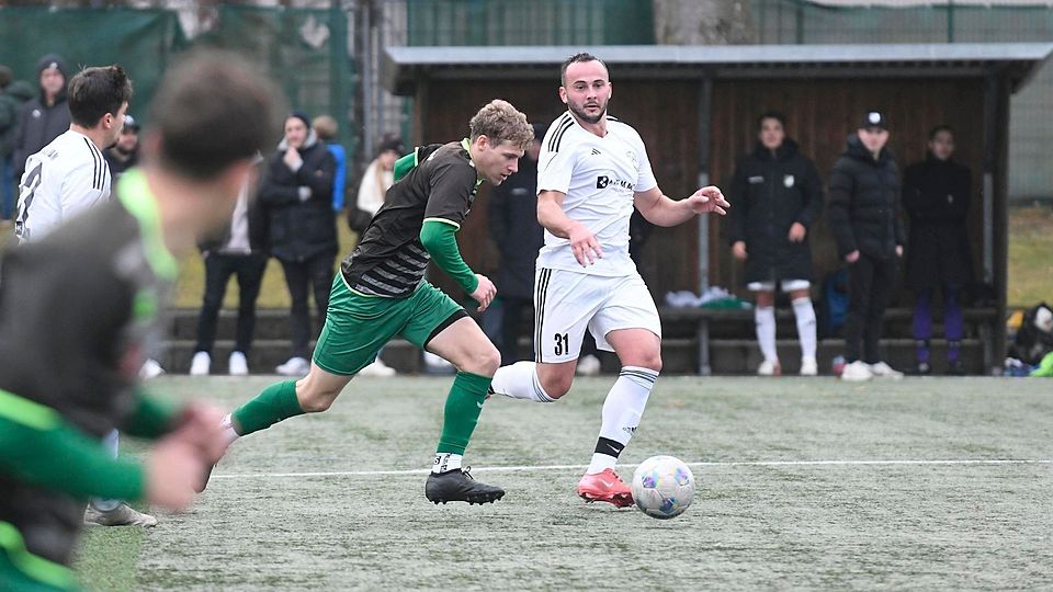 08.11.2025, Tus Geretsried II - DJK Waldram, THOMAS SCHNADERBECK, JOSIP GOSPOCIC,  Foto: Hans Lippert