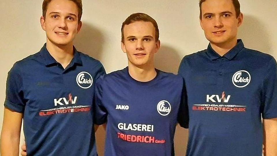 Brüder-Trio (v.l.): Manuel, Quirin und Maximilian Milde spielen beim FC Aich