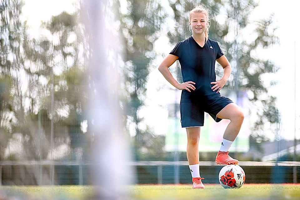 Kristin Kögel aus Neu-Ulm spielte drei Jahre beim FC Bayern München, jetzt wechselt sie zu Bayer 04 Leverkusen. Die 20-Jährige freut sich auf die neue Herausforderung.
