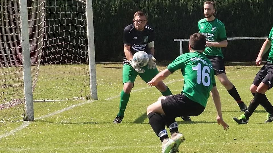 Schwinges Keeper Kevin Hellwege präsentiert sich derzeit in guter Form.