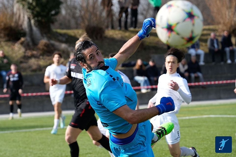 Der sorgenvolle Blick von Zeynel Anil ist unbegründet. Gegen den TSV Aindling fing sich der Kemptener Torhüter keinen Gegentreffer ein.
