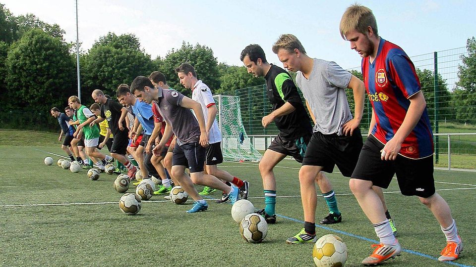 Gemeinsam wollen Thalfanger und Berglichter Kicker die Tabelle der neuen Saison stürmen. Wer in der B- und wer in der C-Klasse spielt, steht derzeit noch nicht fest. TV-Foto: Herbert Thormeyer