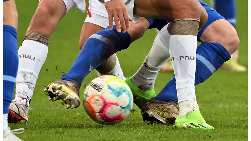B-Liga Groß-Gerau: Alemannia Königstädten feiert den nächsten Kantersieg. (Symbolbild)	Foto: Uli Deck/dpa/Symbolbild