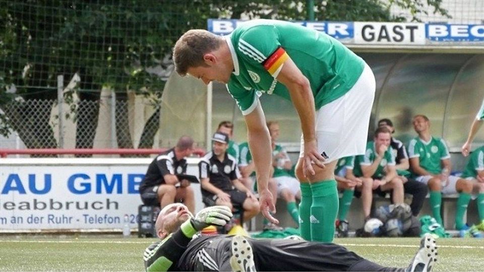 F: Marcus van der Linden