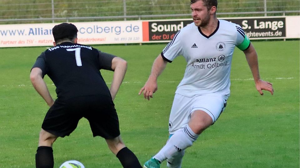 Steht wohl erstmals in dieser Saison im Kader: Neurieds lange Zeit verletzter Alexander Greisel (r.).