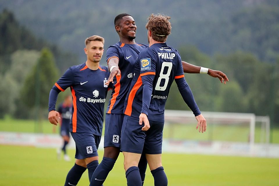 Neuzugang David Philipp schoss den TSV 1860 im ersten Test im Trainingslager in Führung.