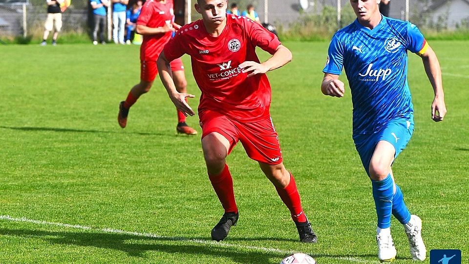 Mittelfeldmotor mit viel Zweikampfstärke und Führungsqualitäten: Leon Bauer (rechts) ist einer der Fixpunkte im Spiel von Ligaprimus SG Berndorf.