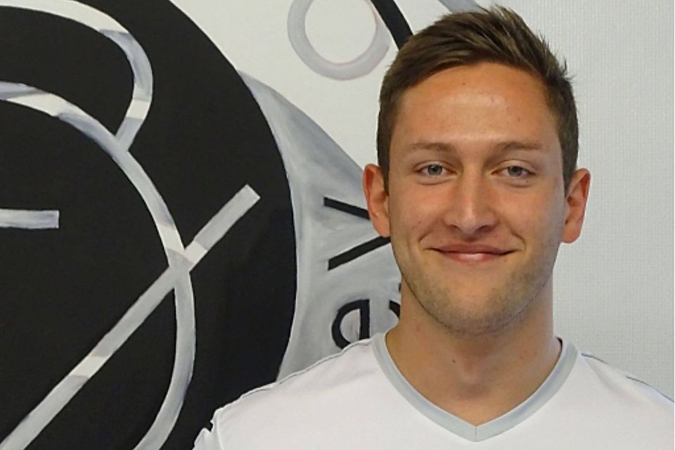 Trifft für den VfB Korschenbroich: Stefan Adrians.
