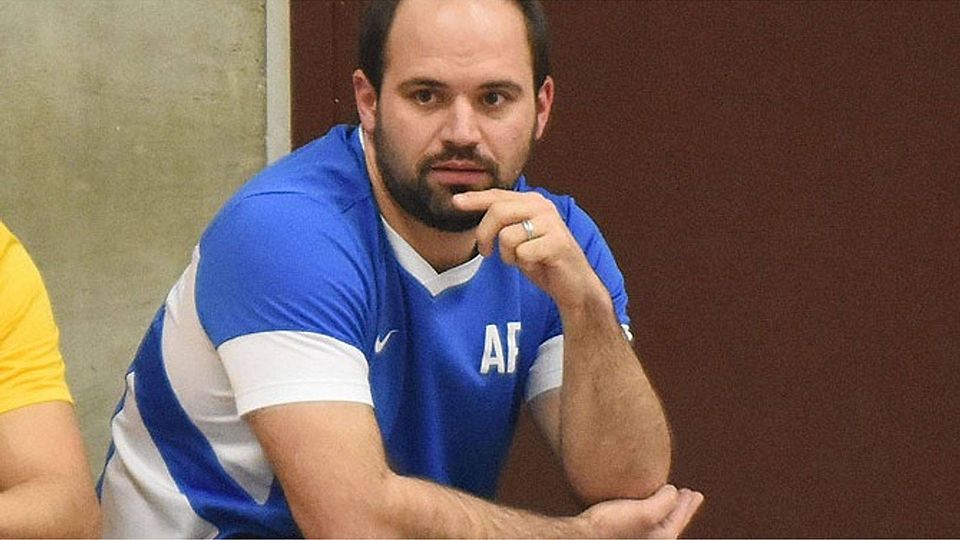 Zwar hat die SG Bächingen/Medlingen drei Niederlagen hintereinander einstecken müssen, Trainer Patrick Aust hält aber am Saisonziel fest: besser sein als 2016/17. 	F.: Walter Brugger