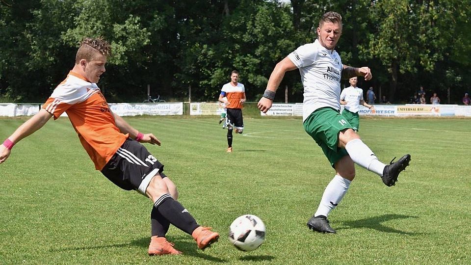 Mit Nick Witzenhausen (rechts) kommt ein torgefährlicher und erfahrener Angreifer nach Sondershausen.