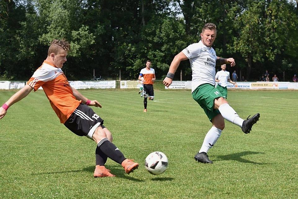 Mit Nick Witzenhausen (rechts) kommt ein torgefährlicher und erfahrener Angreifer nach Sondershausen.