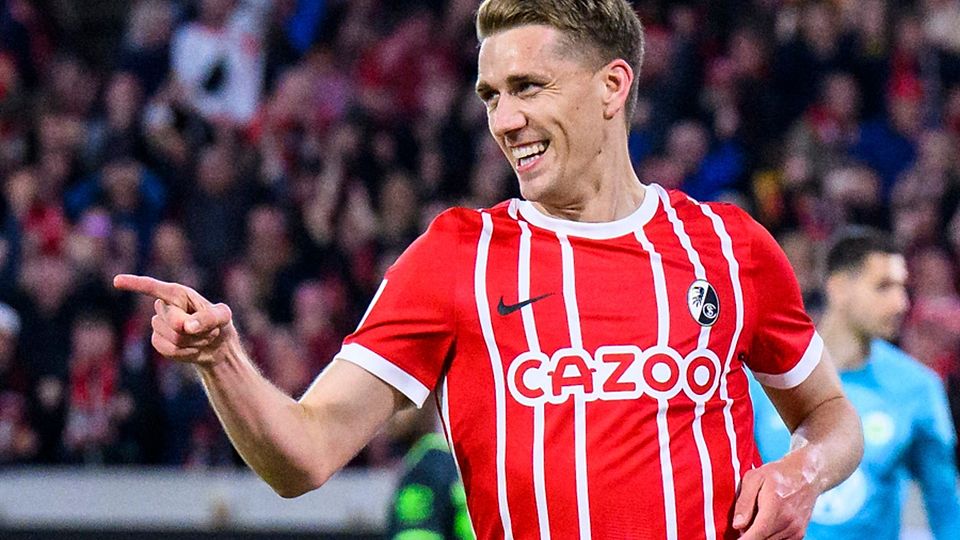  Nils Petersen auf dem Platz bei seinem letzten Spiel für den SC Freiburg im Mai 2023. | Foto: Tom Weller (dpa)	