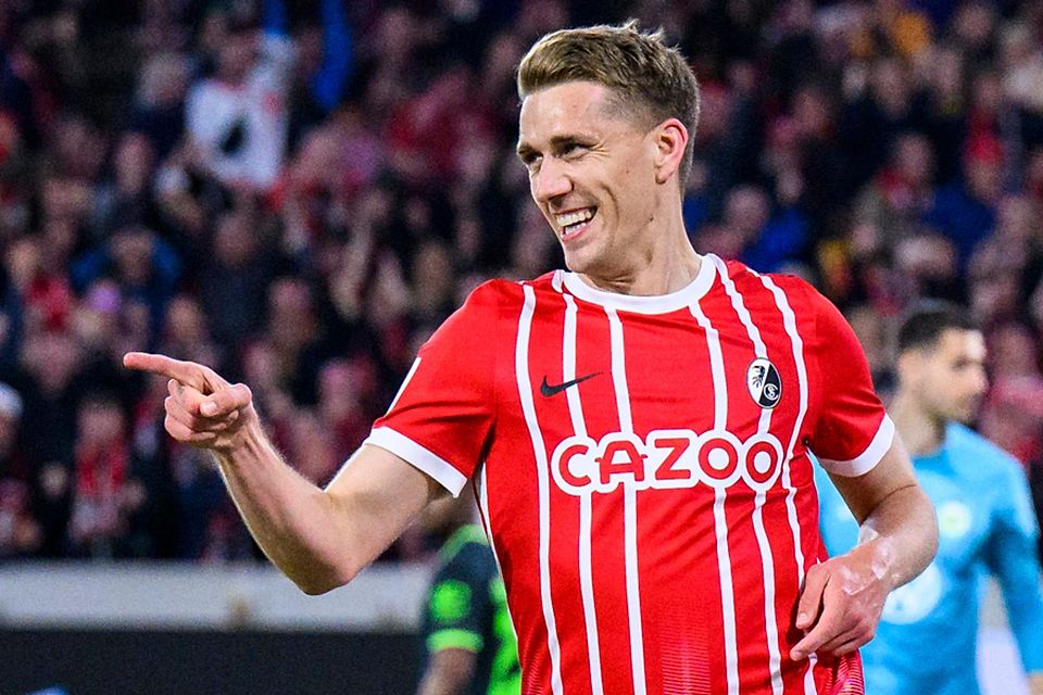  Nils Petersen auf dem Platz bei seinem letzten Spiel für den SC Freiburg im Mai 2023. | Foto: Tom Weller (dpa)	