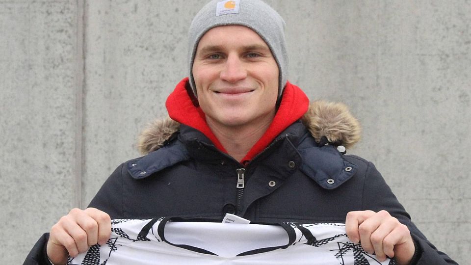 Neu bei Dachau 1865: Abwehrspieler Mario Gratzl...