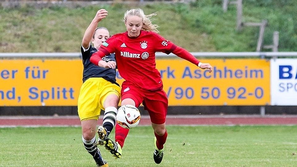 Andrea Brunner (in rot) läuft für die Freistaat-Auswahl der U16-Juniorinnen auf. Foto: Archiv