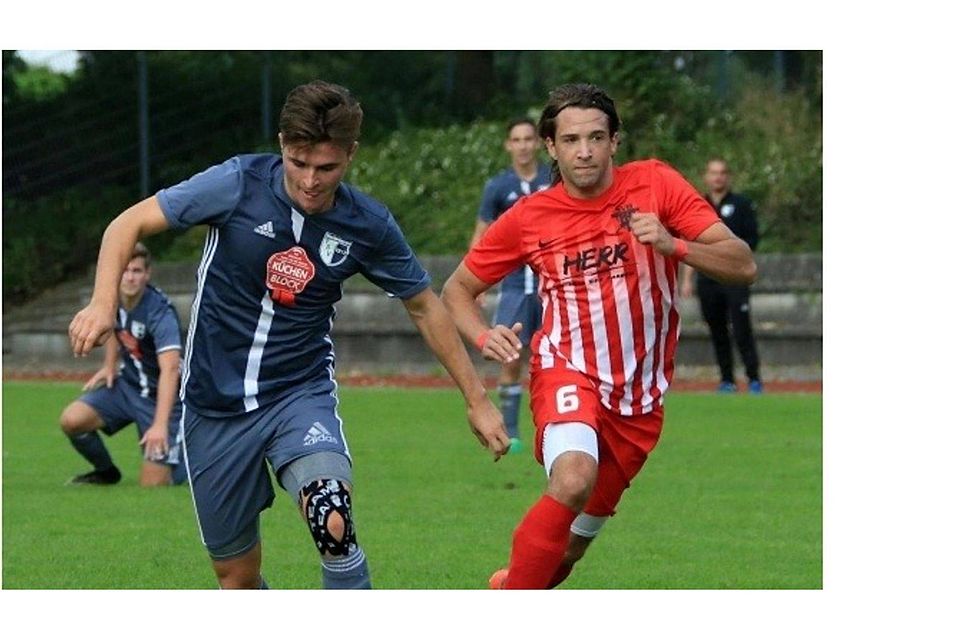 Der TSV Meckenbeuren (links Jan Mathis) trifft im Topspiel auf Tettnang, der SV Baindt (Fabian Gessler) spielt gegen Kressbronn. Foto: Elke Obser
