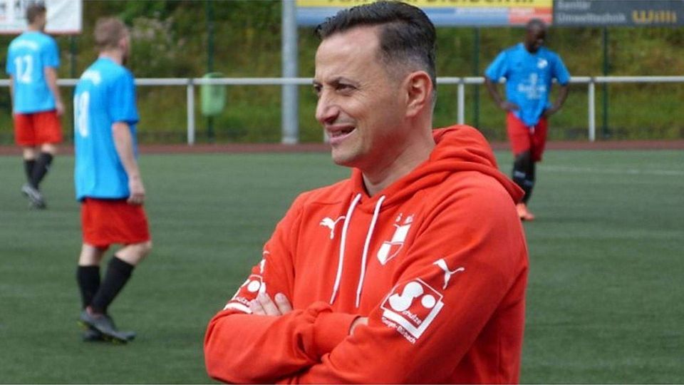 Nermin Adzovic ist kein Trainer mehr beim FC Hilchenbach. Er hat sein Amt aus persönlichen und beruflichen Gründen zur Verfügung gestellt.