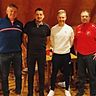 ASV-Vorsitzender Stephan Veigl (rechts) freut sich über die Verpflichtung von Michael Kaufmann (2.v.r.) als Nachfolger des langjährigen Coaches Klaus Schinner (links). Torsten Küffner (2.v.l.) wird Co-Trainer.