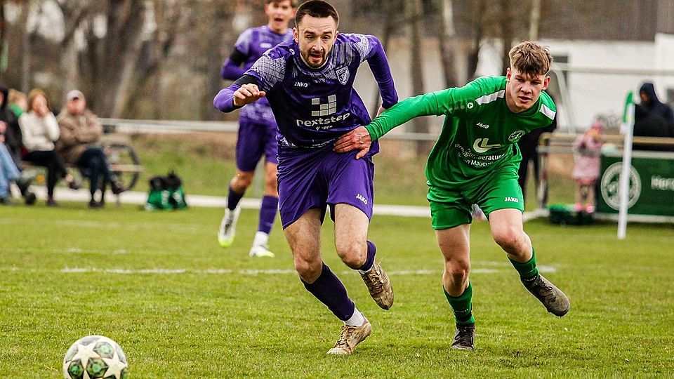 Anton Henning (links) und der TSV Kareth-Lappersdorf behielten in Ramspau trotz eines Blitz-Rückstands kühlen Kopf.