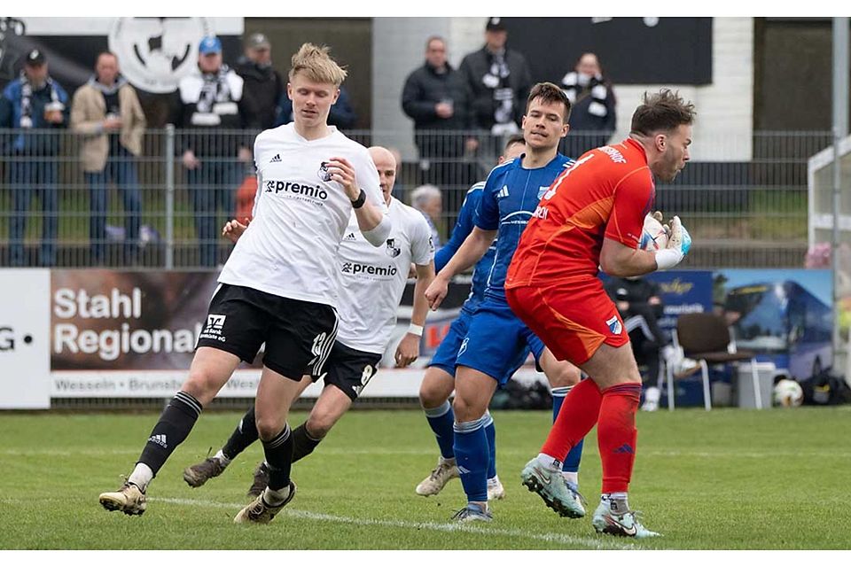 Keeper Justin Sörensen (TuS Rotenhof) hielt, was zu halten war.