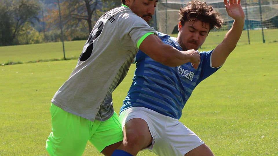 Erster Saisonsieg: Der SV Dietersheim – hier mit dem Torschützen zum zwischenzeitlichen 3:1, Walace Rodrigues Viana (l.) – kommt so langsam in die Spur.