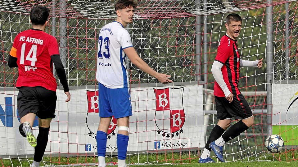 Gleich dreimal traf Affings Torjäger Stefan Simonovic (rechts) beim 6:1-Heimsieg über den SC Griesbeckerzell. Mit 15 Treffern führt er die Torschützenliste der Kreisliga Ost souverän an.