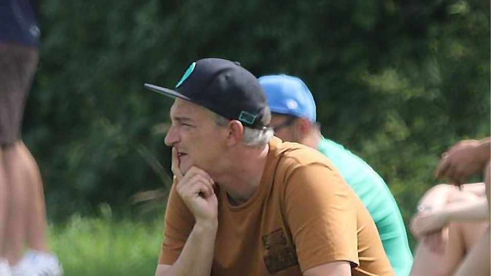 Unzufrieden mit der Leistung seiner Unterammergauer: Trainer Tobias Benning.