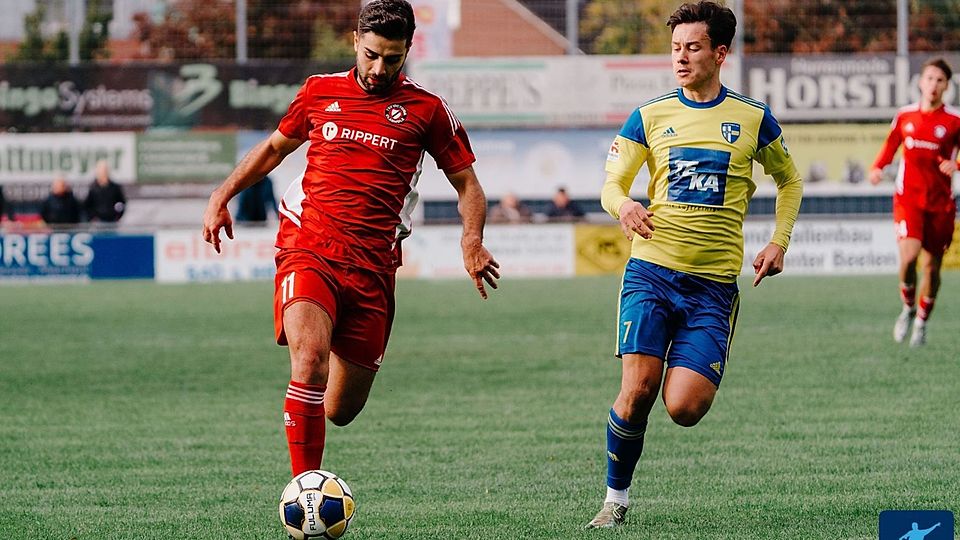 Vredens Leistungsträger Leon Kondring (rechts) darf im Saisonendspurt beliebig die Bezirksliga-Mannschaft verstärken.