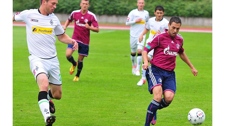 F: Theo Titz Manuel Torres (rechts) im Trikot des FC Schalke 04 II