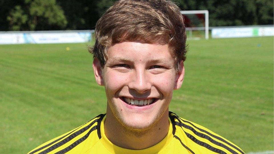 Der 21-jährige Lukas Hupe setzt sich im Voting der FuPa-Nutzer gegen alte Hasen der Kreisliga als bester Torwart durch.
