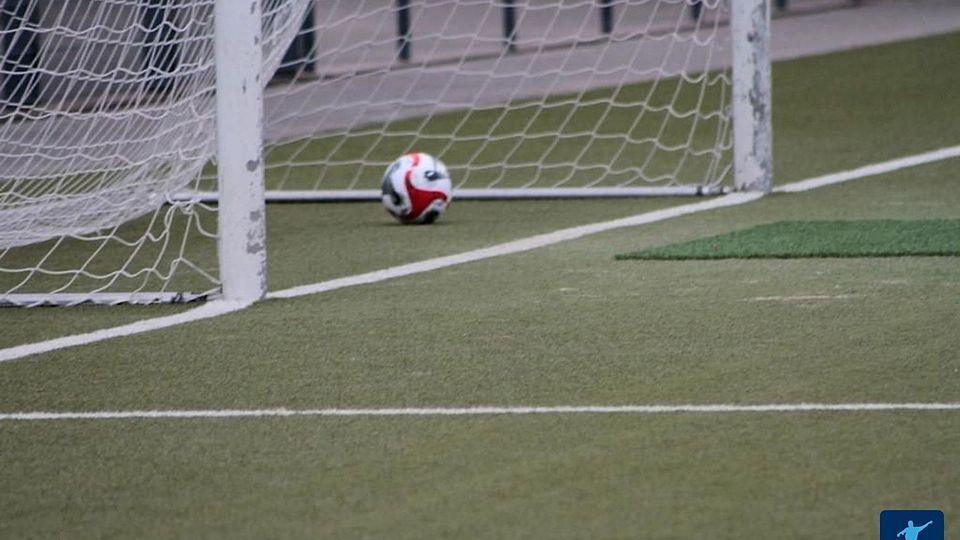 Der Kunstrasenplatz der SVG Weißenberg erstrahlt in neuem Glanz.