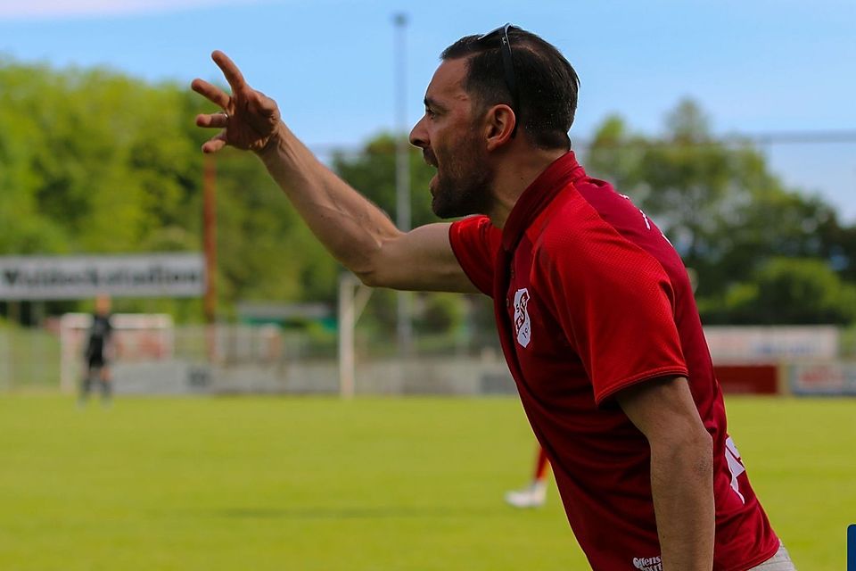Der Aufstieg ist geglückt. Trainer Angelo Saggimo und der SC Reute spielen kommende Saison in der Bezirksliga. 