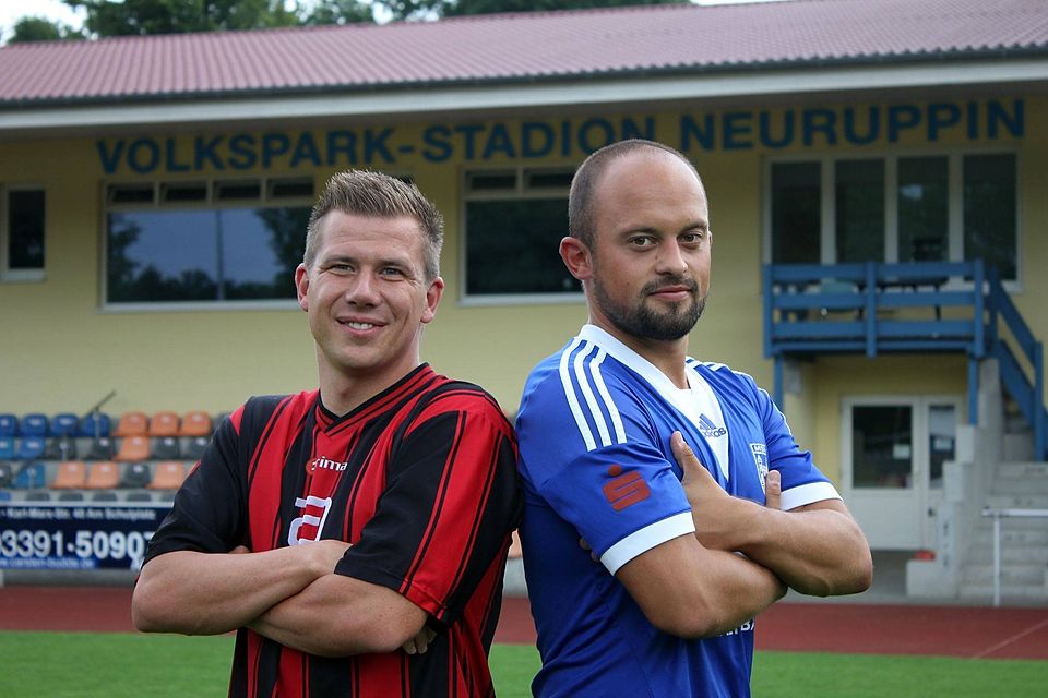 Noch haben sie gut lachen: Aber die beiden Kapitäne Marcel Weckwerth (Neuruppin, links) und Erik Sonnenberg (Neustadt) gehen von einer Partie aus, in der es knistert.  ©MZV